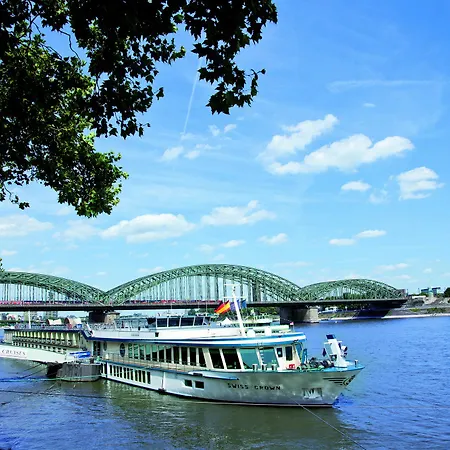 Crossgates Hotelship 3 Star - Altstadt - 3* Dusseldorf